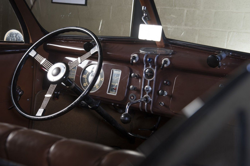 1938 Adler 2.5 L Type 10 Cabriolet par Karmann