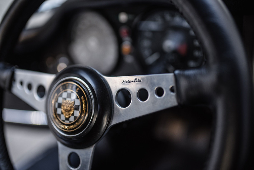 1963 Jaguar Type E Série 1 3,8L coupé préparation "lightweight"