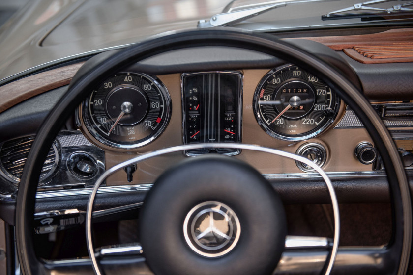 1968 Mercedes-Benz 280 SL