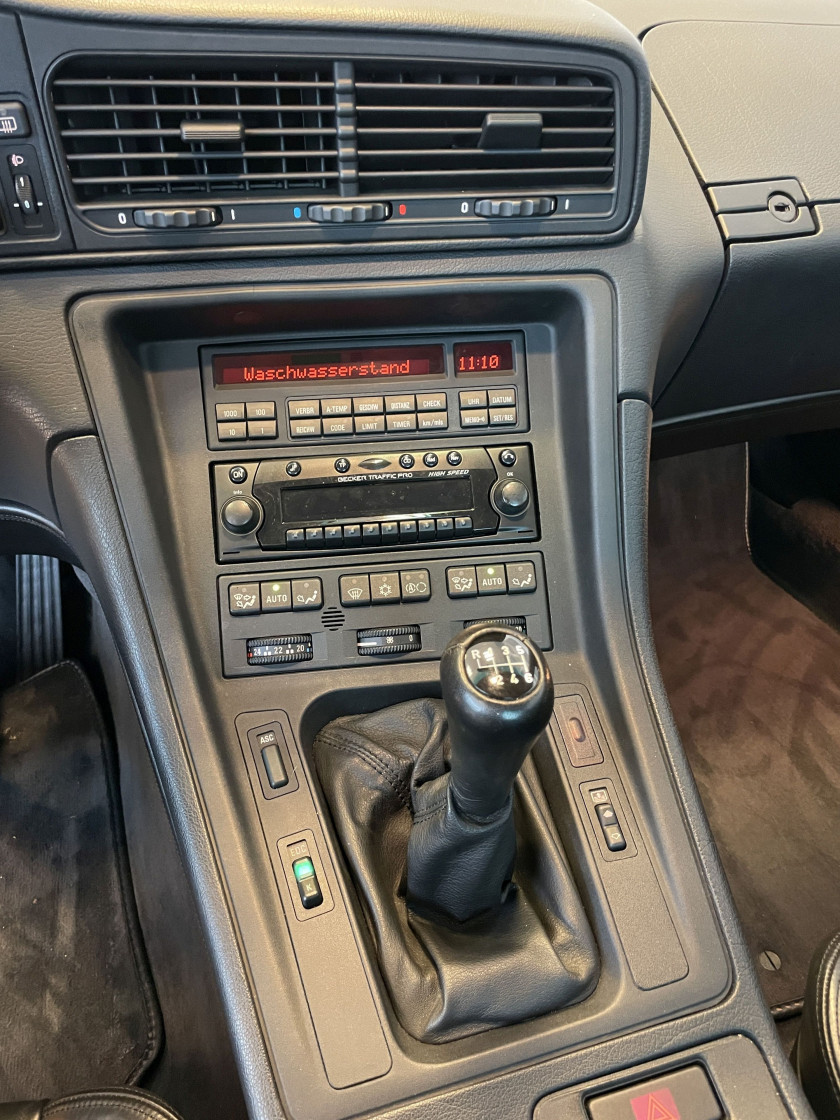 1990 BMW 850i  No reserve