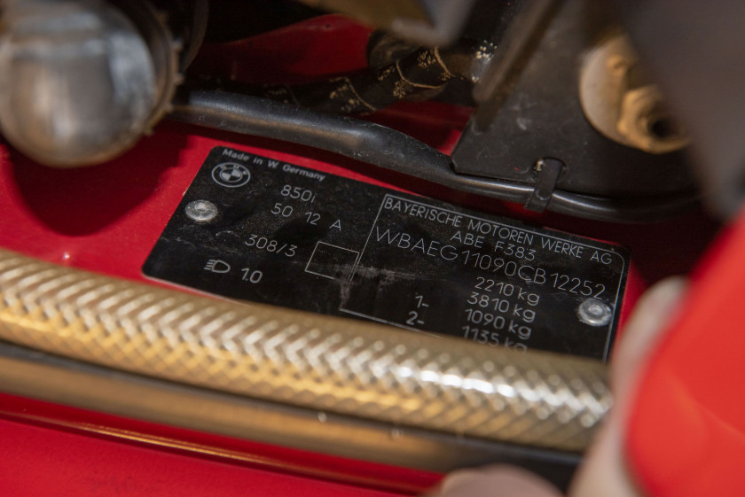 1990 BMW 850i  No reserve