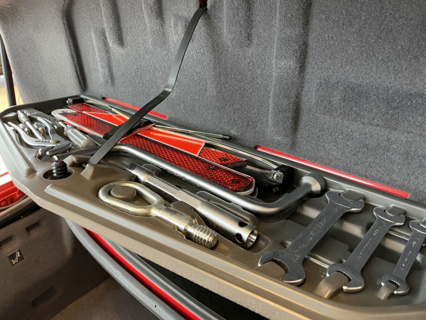 1990 BMW 850i  No reserve