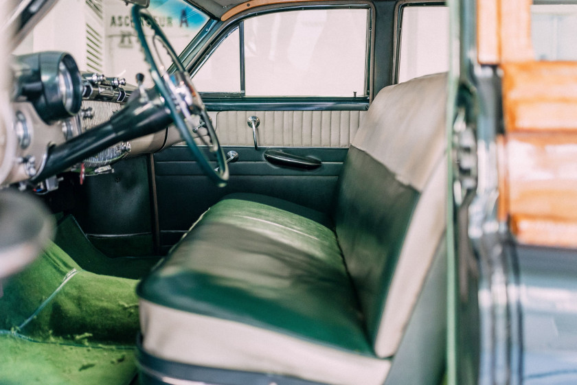 1953 Buick Roadmaster break "woody"  No reserve