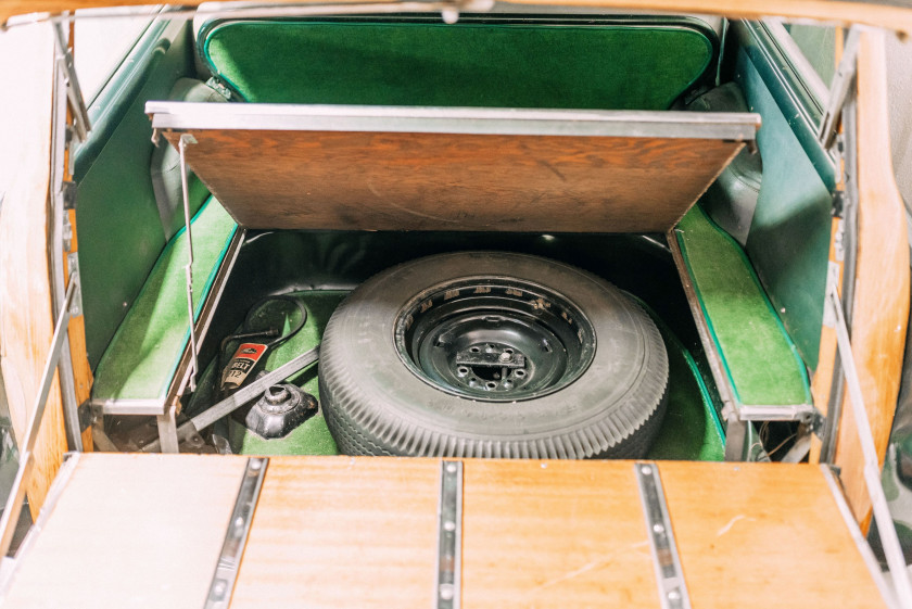 1953 Buick Roadmaster break "woody"  No reserve