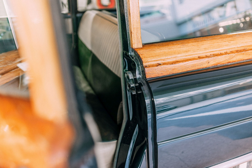 1953 Buick Roadmaster break "woody"  No reserve