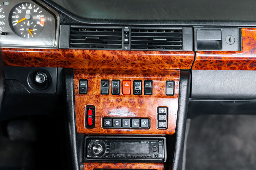 1988 Mercedes-Benz 300 CE 3,2L AMG  No reserve