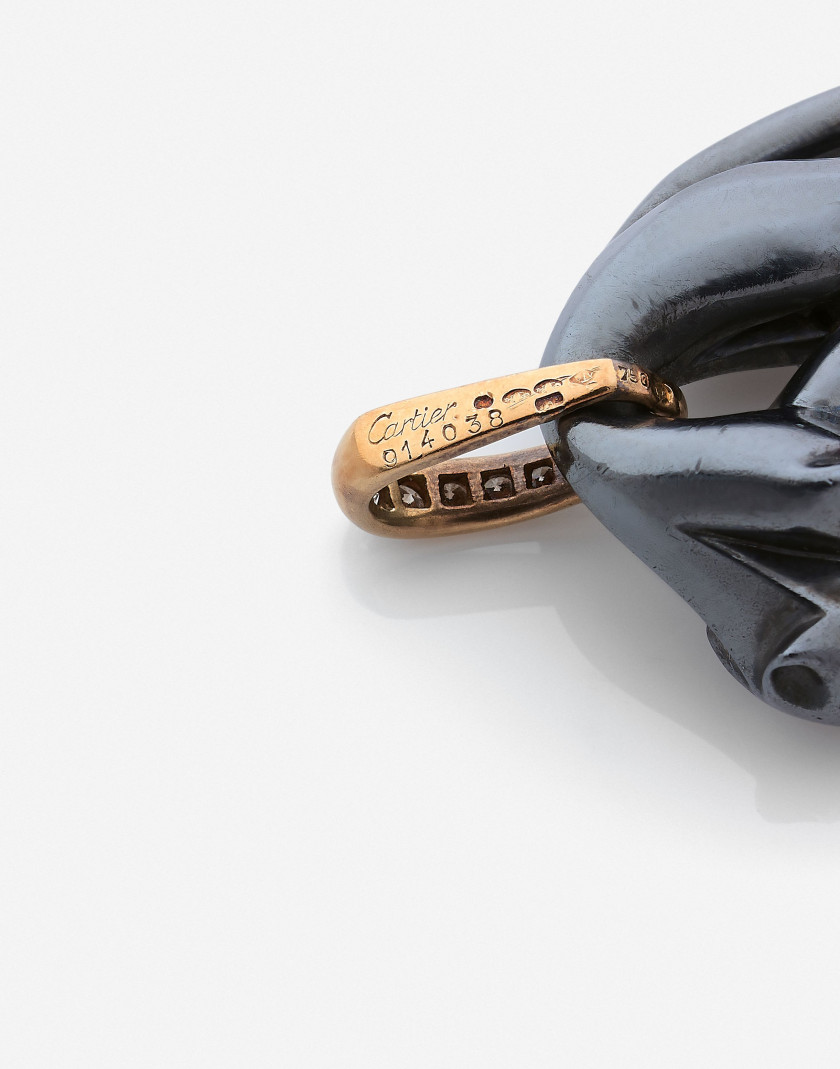CARTIER  Pendentif "Panthère molle"