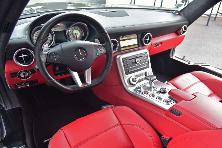 2010 Mercedes-Benz SLS AMG Coupé