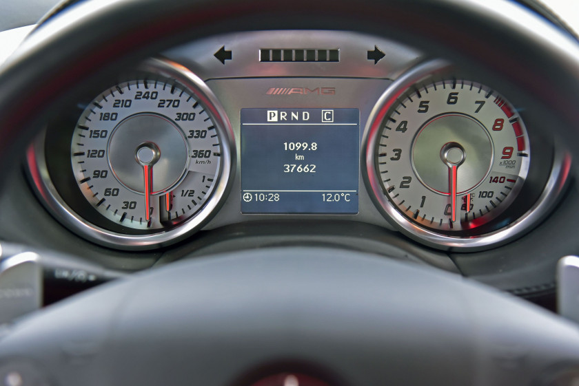 2010 Mercedes-Benz SLS AMG Coupé