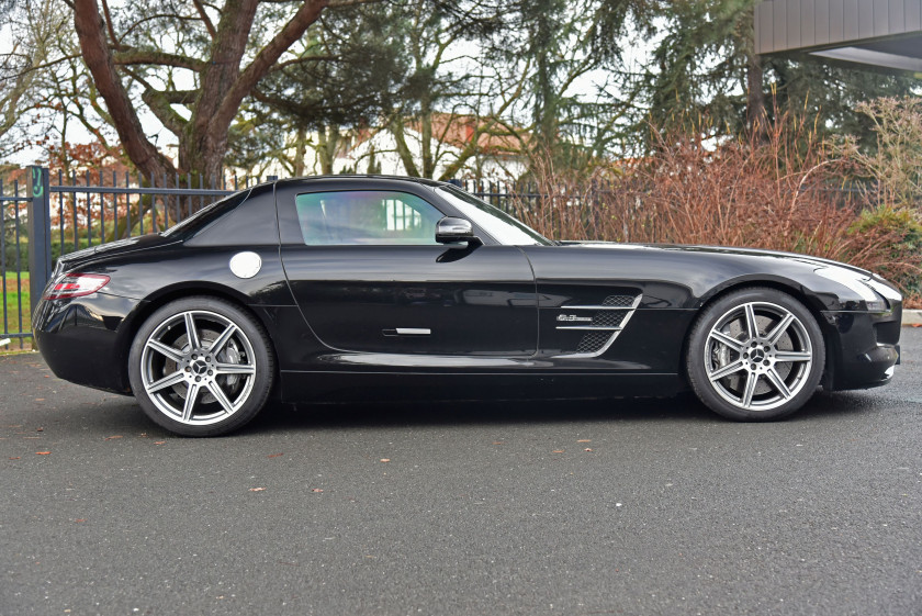 2010 Mercedes-Benz SLS AMG Coupé