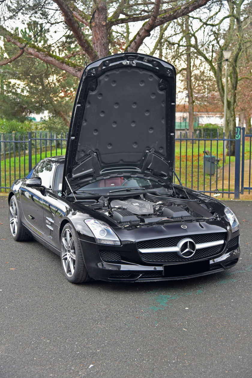 2010 Mercedes-Benz SLS AMG Coupé