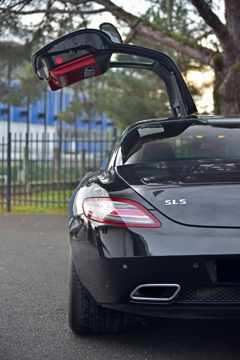 2010 Mercedes-Benz SLS AMG Coupé