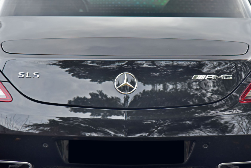 2010 Mercedes-Benz SLS AMG Coupé
