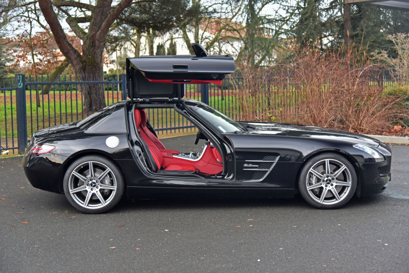 2010 Mercedes-Benz SLS AMG Coupé