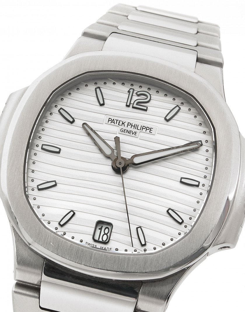 PATEK PHILIPPE Nautilus, réf. 7118/1A-010, n° 7090533 / 6199689 Vers 2017