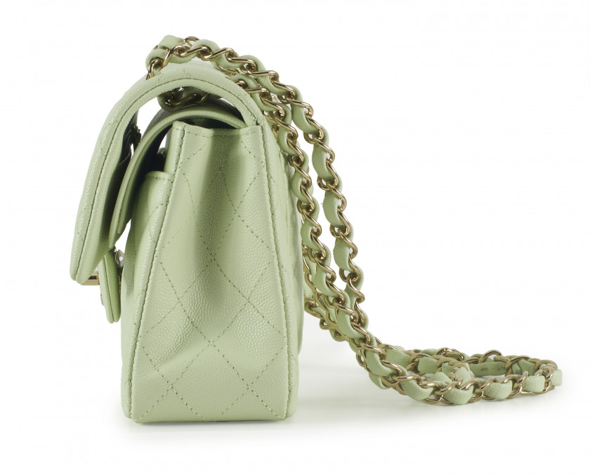 CHANEL Sac TIMELESS Cuir matelassé vert amande Anse chaîne entrelacée de cuir Garniture métal doré Dimensions : 23 x 14,5...
