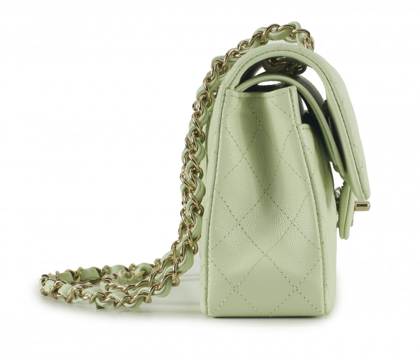 CHANEL Sac TIMELESS Cuir matelassé vert amande Anse chaîne entrelacée de cuir Garniture métal doré Dimensions : 23 x 14,5...