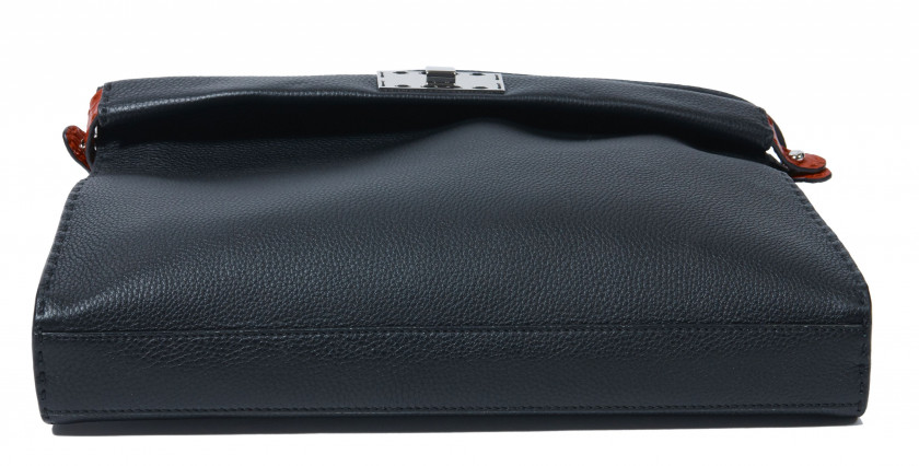 FENDI Commande Spéciale 2020  Sac PEEKABOO ICONIC FIT Cuir Romano noir et blanc Crocodile mat Strawberry (Caimano) II/B...
