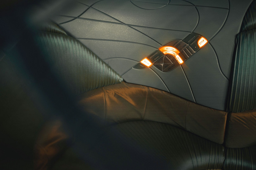 " 2328 " Reinastella soucoupe volante