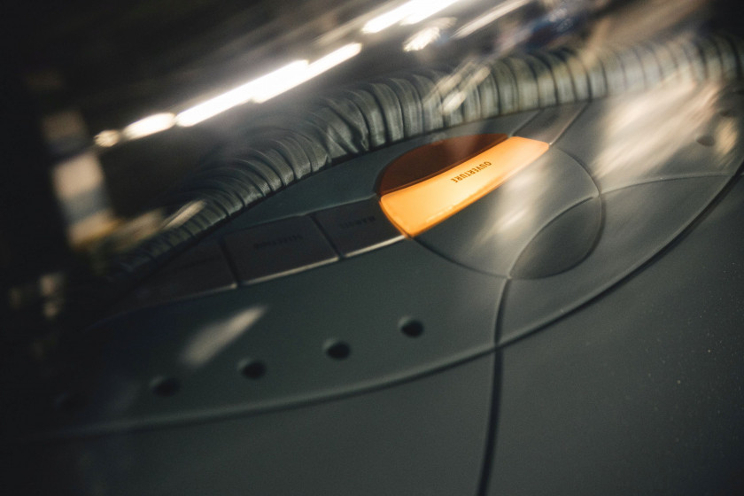 " 2328 " Reinastella soucoupe volante