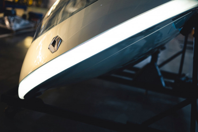 " 2328 " Reinastella soucoupe volante