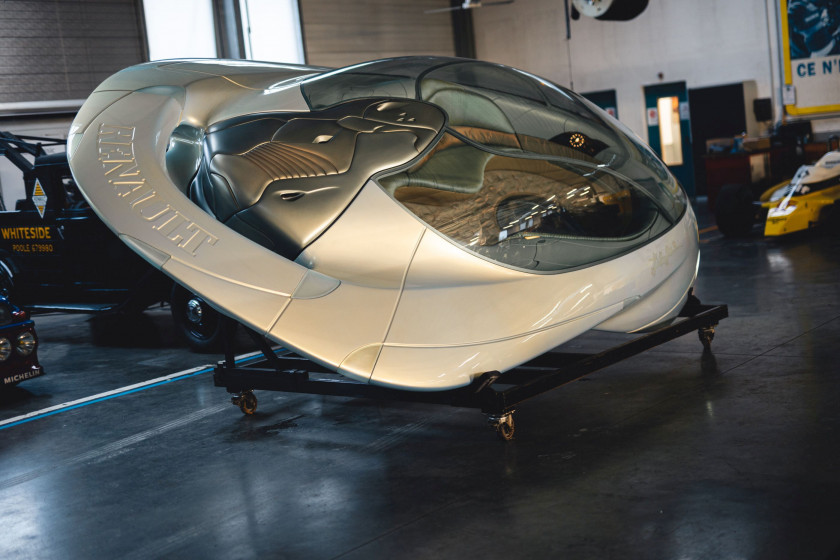 " 2328 " Reinastella soucoupe volante