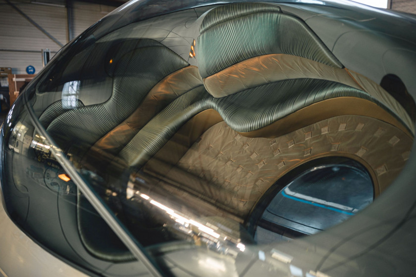 " 2328 " Reinastella soucoupe volante