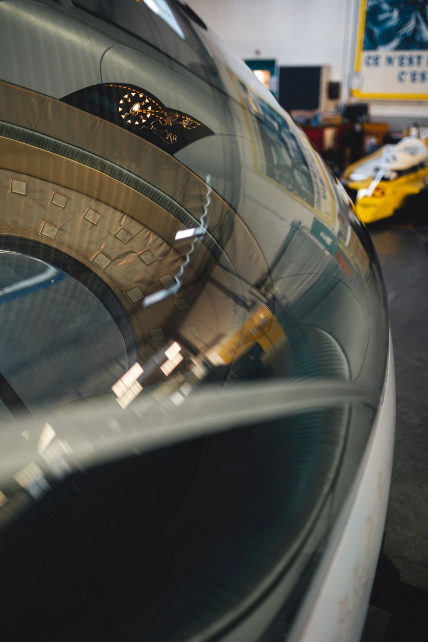 " 2328 " Reinastella soucoupe volante