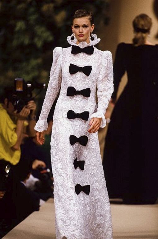 YVES SAINT LAURENT Haute Couture - 1993