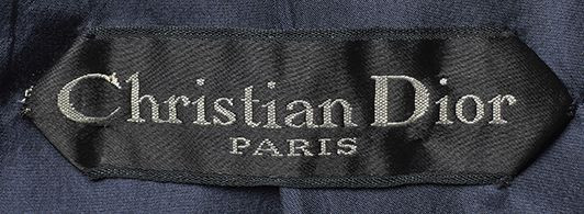 CHRISTIAN DIOR par Yves SAINT LAURENT Haute Couture - Printemps-Été 1958 Ligne trapèze Première collection d'Yves Saint Laurent