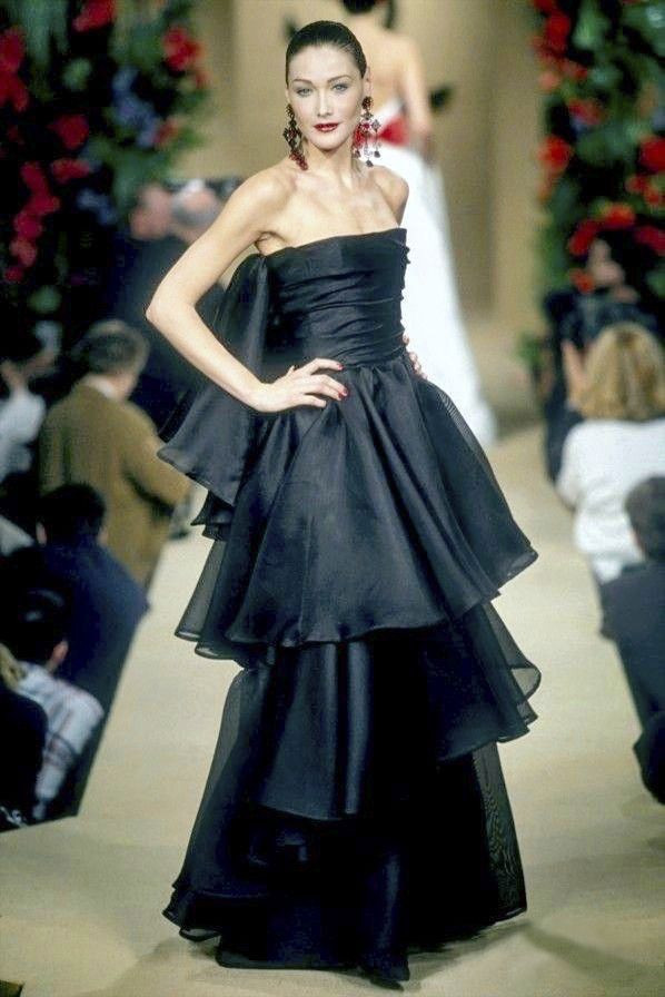 YVES SAINT LAURENT Haute Couture - Printemps-Été 1997