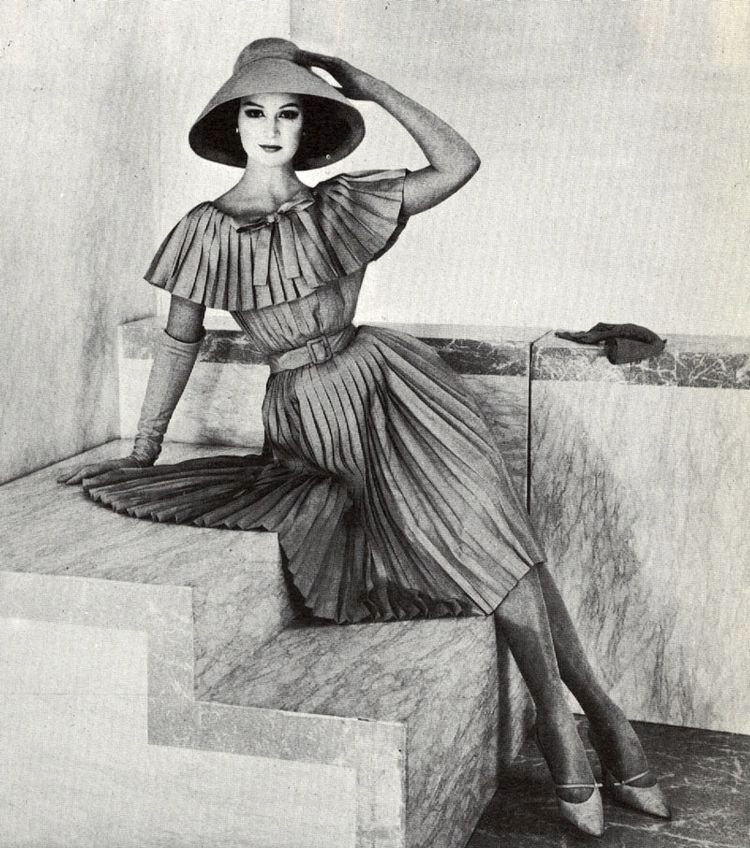 CHRISTIAN DIOR par Yves SAINT LAURENT Haute Couture - Printemps-Été 1959