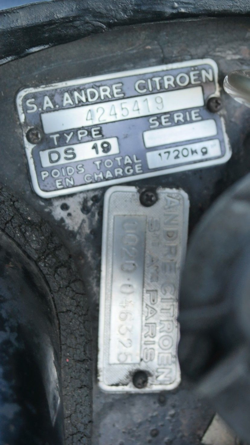 ¤ 1962 Citroën DS 19 Cabriolet " Le Caddy " par Chapron