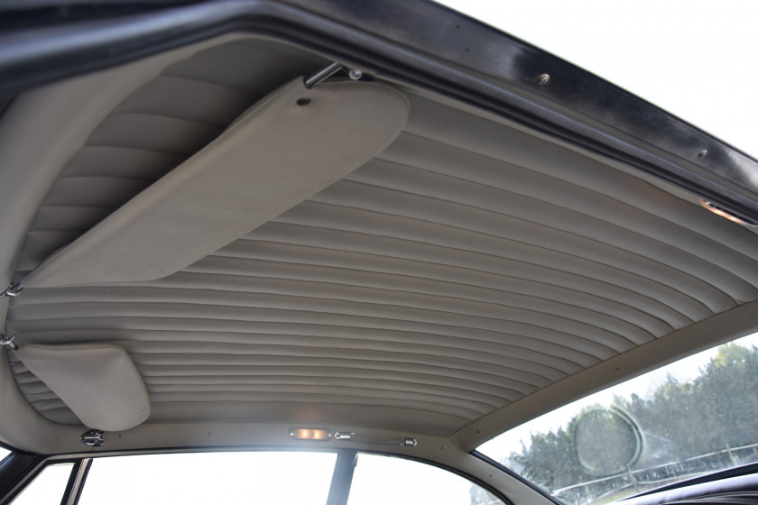 1967 Ferrari 330 GT 2+2