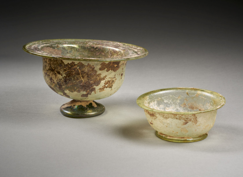 DEUX COUPELLES VERRES  Méditerranée orientale, IIe-IVe siècle ap. J.-C.