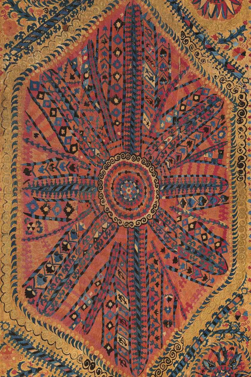 IMPORTANTE ET RARE BRODERIE SUZANI DE TYPE " LARGE MEDALLION "  Ouzbékistan, probablement Bukhara, vers 1800 ou antérieur