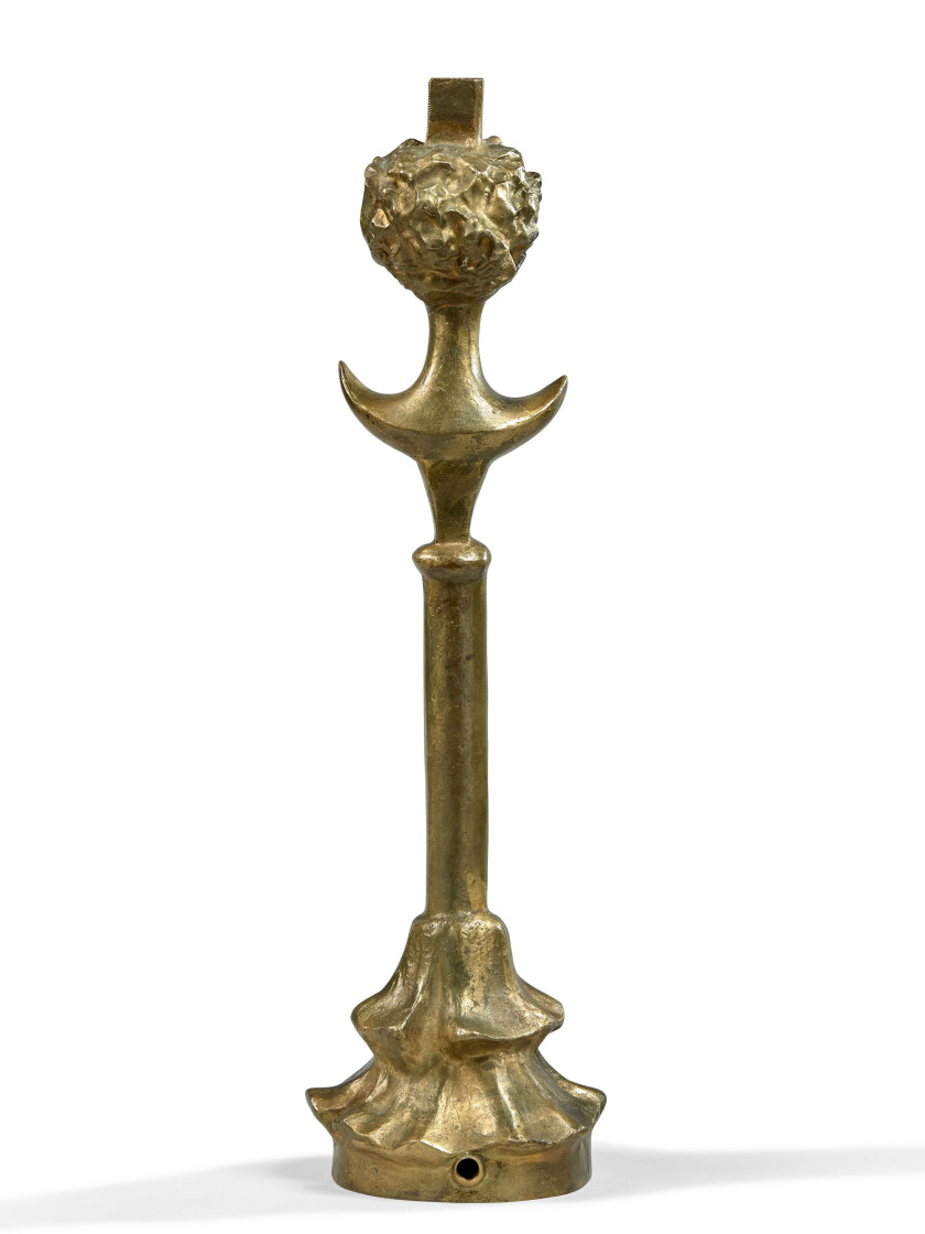 Alberto GIACOMETTI 1901 - 1966 Lampe modèle "tête" - circa 1933-1934 Bronze à patine dorée