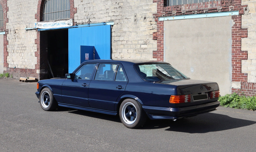 1984 Mercedes-Benz 500 SEL ex- Jean-Paul Belmondo  No Reserve