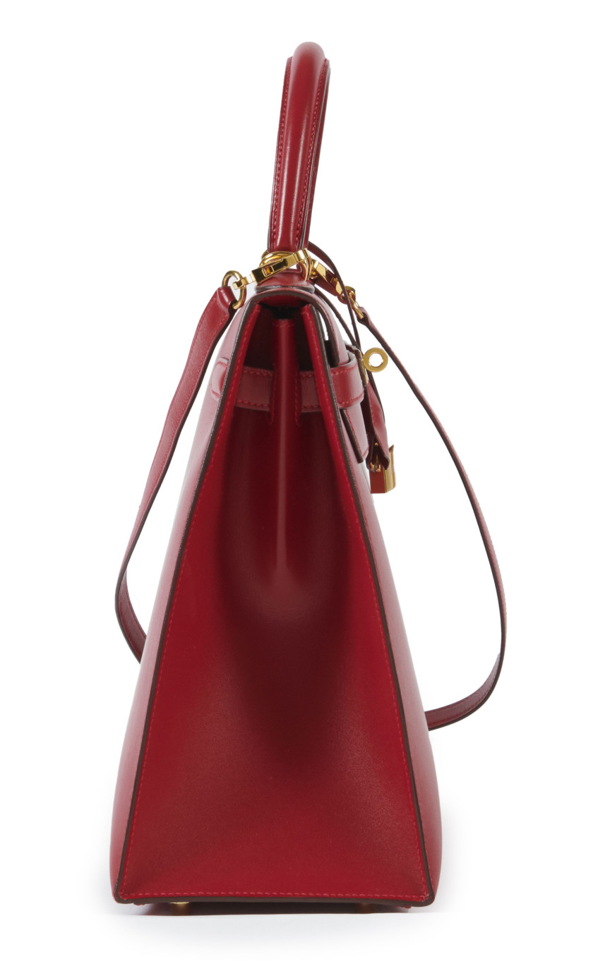 HERMÈS 2017  Sac KELLY Sellier 35 Veau Tadelakt Rouge Vif Garniture métal plaqué or Bandoulière  KELLY Sellier 35 ba...