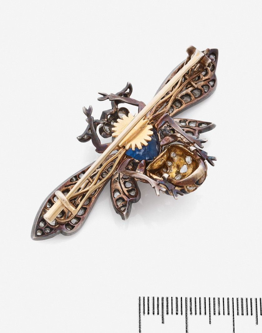 Broche "abeille"