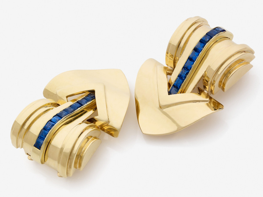 CARTIER  Paire de clips de corsage