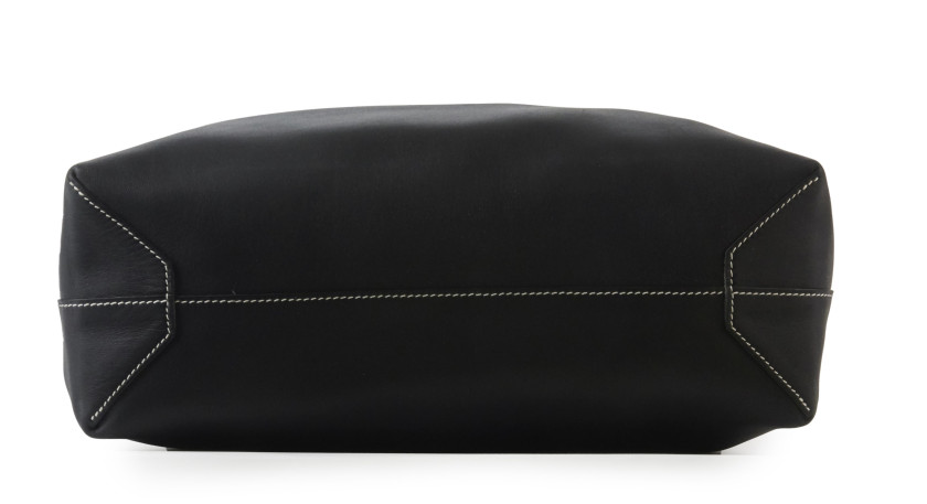 HERMÈS 2014  Sac DOUBLE SENS 36 Taurillon Clémence et veau Sikkim noir Piqué sellier blanc  DOUBLE SENS 36 bag Black...