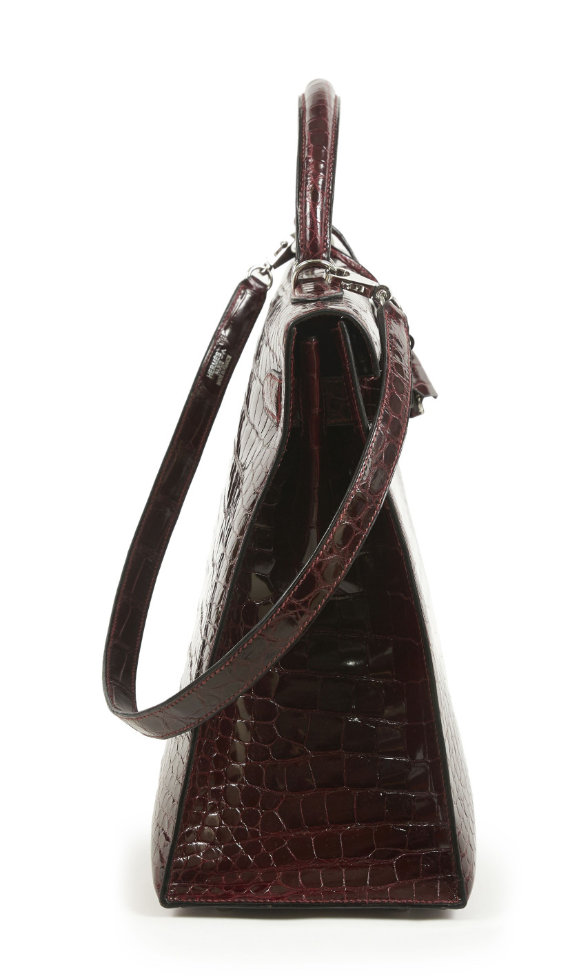 HERMÈS 2006  Sac KELLY Sellier 40 Crocodile d'estuaire lisse Rouge H (Crocodylus porosus) II/B Garniture métal argenté p...