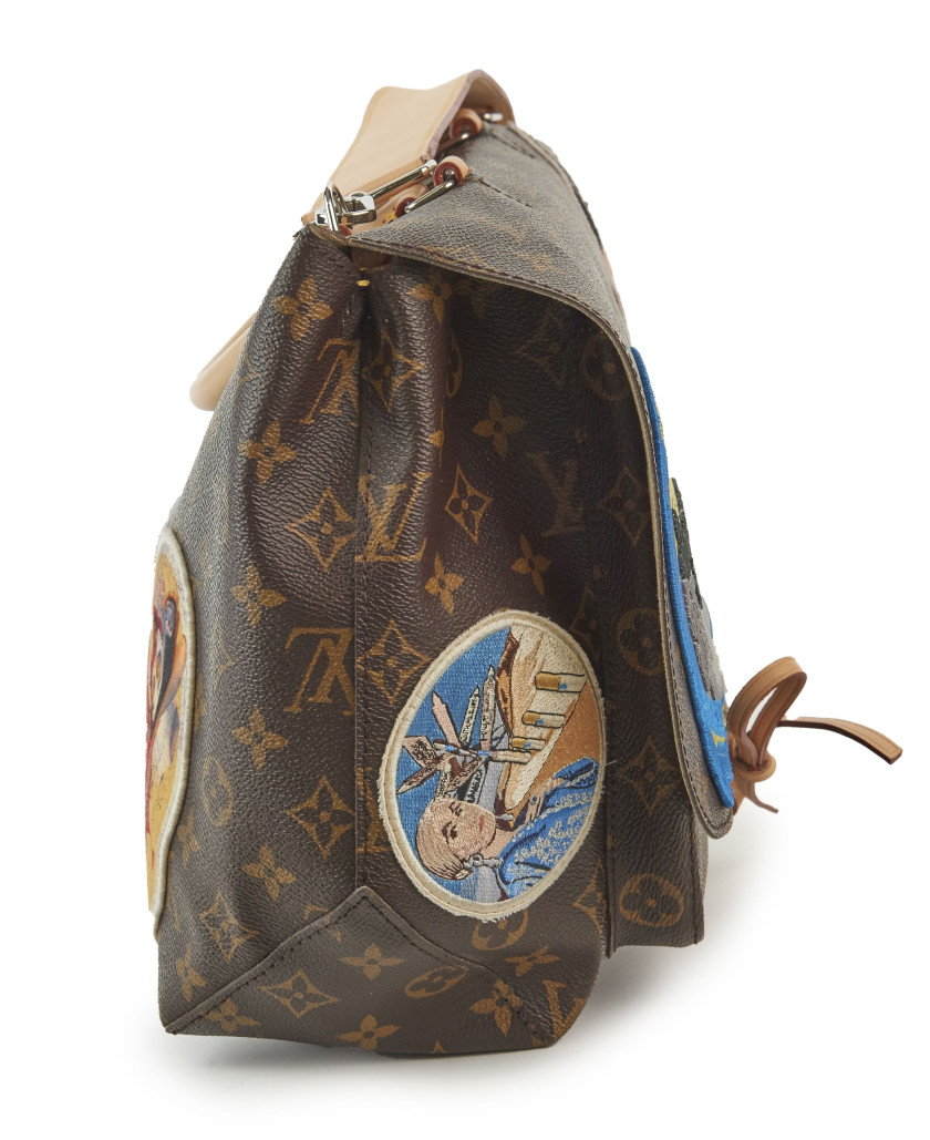 LOUIS VUITTON X CINDY SHERMAN Édition Limitée célébrant les 120 ans du Monogram Automne-hiver 2014  Sac CAMERA MESSENGER T...