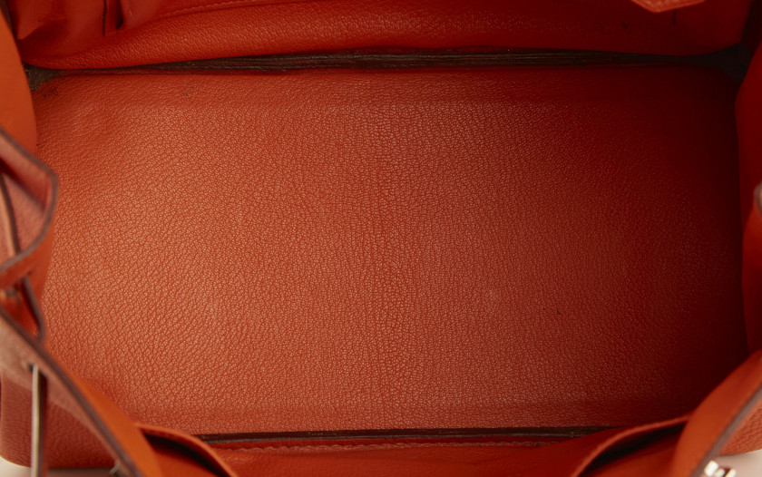 HERMÈS 2004  Sac BIRKIN 30 Veau Togo orange Garniture métal argenté palladié  BIRKIN 30 bag Orange Togo calfskin lea...