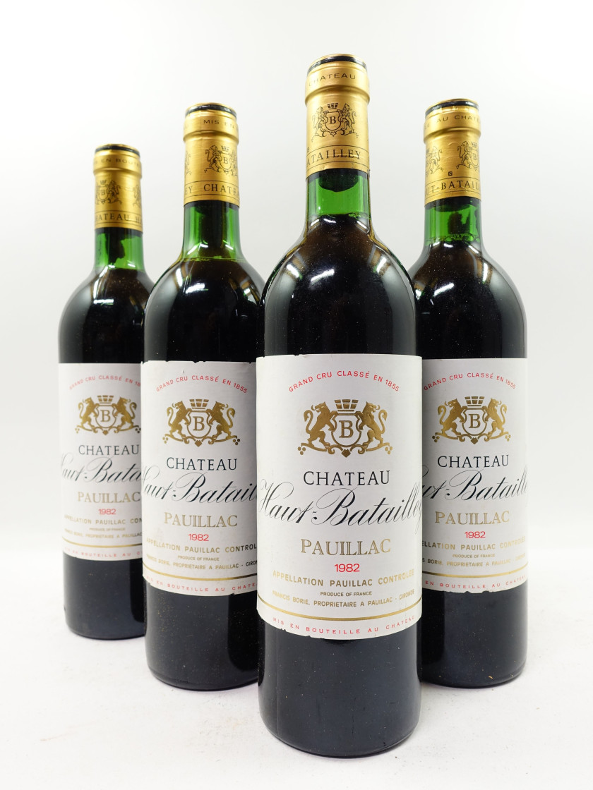 9 bouteilles CHÂTEAU HAUT BATAILLEY 1982 5è GC Pauillac (5 base goulot