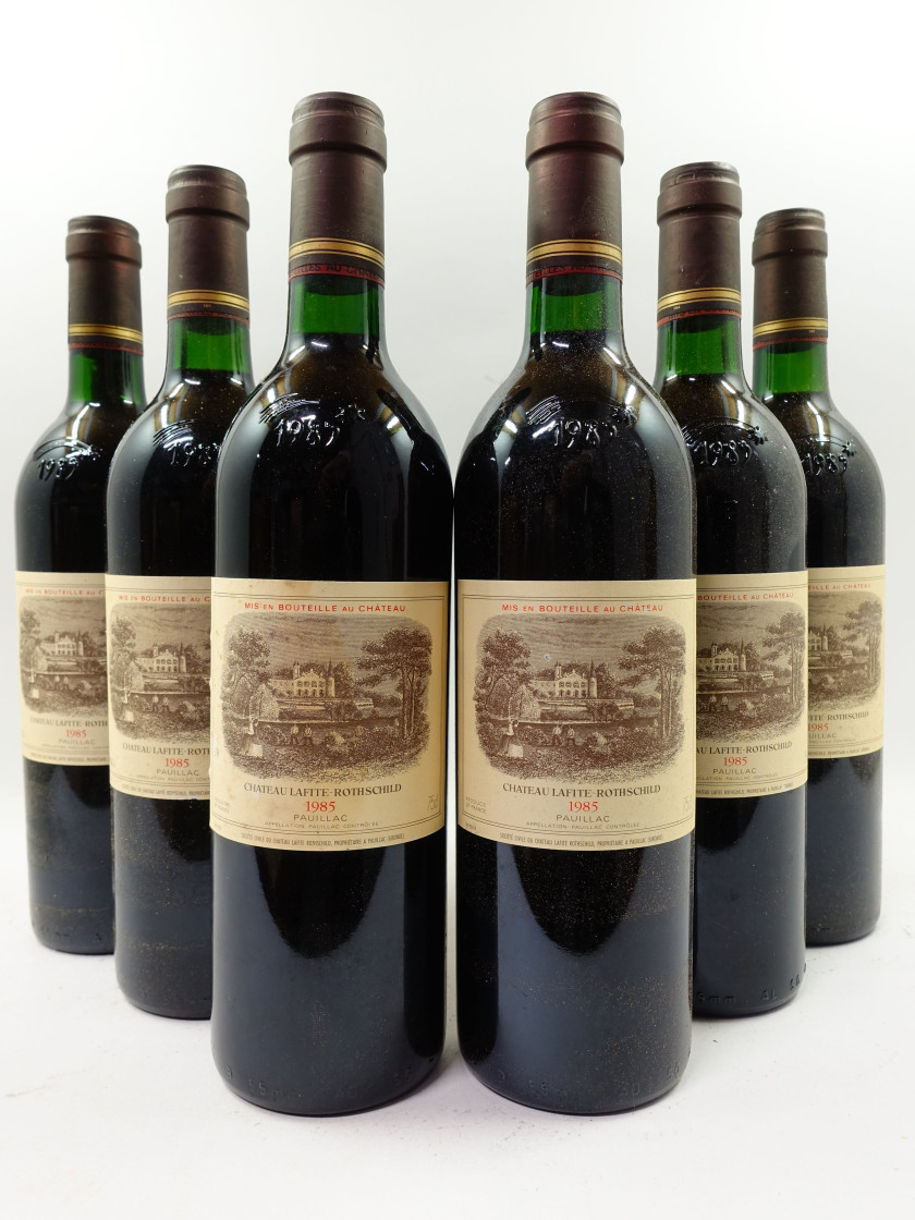 12 bouteilles CHÂTEAU LAFITE ROTHSCHILD 1985 1er GC Pauillac (10 base goulot