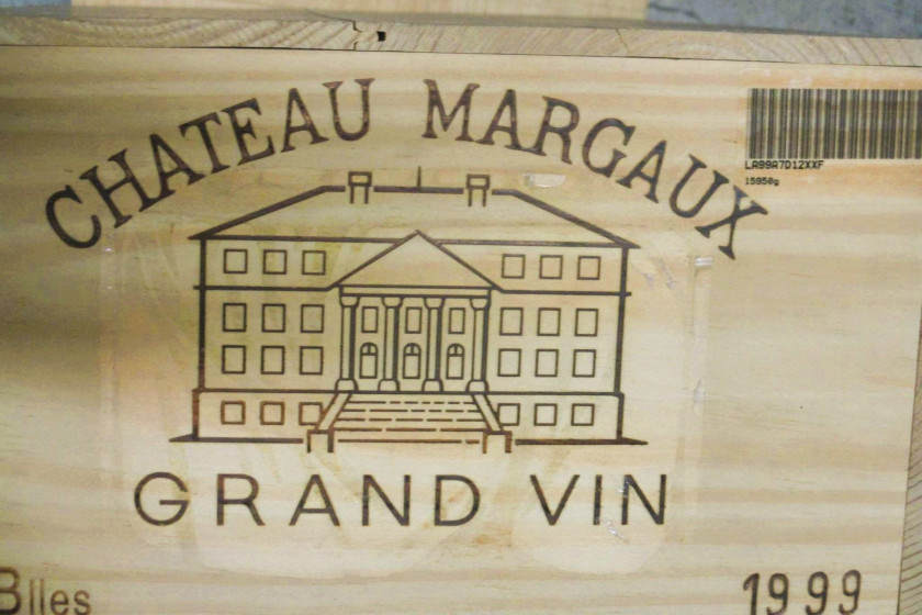 12 bouteilles CHÂTEAU MARGAUX 1999 1er GC Margaux Caisse bois d'origine  