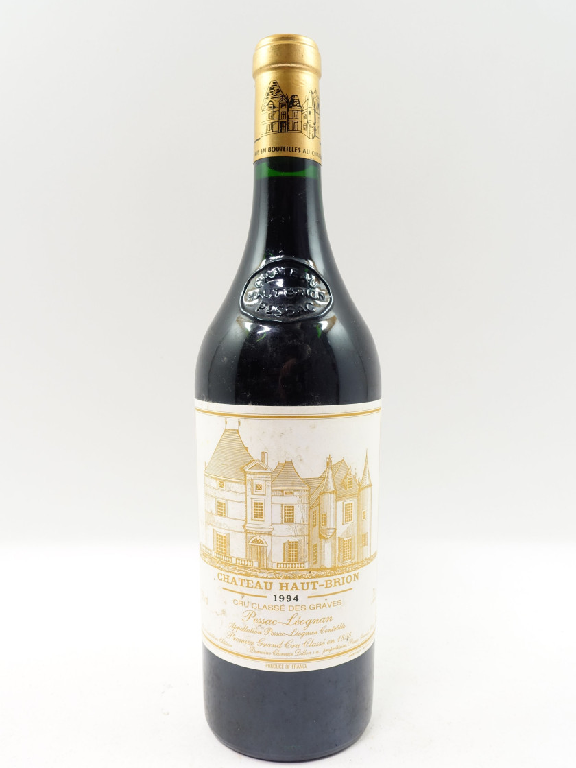 1 bouteille CHÂTEAU HAUT BRION 1994 1er GC Pessac Léognan (étiquette tachée)