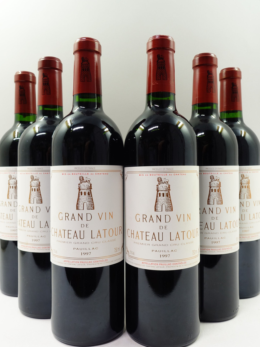 6 bouteilles CHÂTEAU LATOUR 1997 1er GC Pauillac Caisse bois d'origine